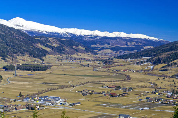 istock Aineck ski resort 1044433212