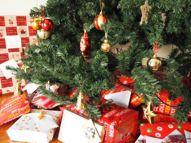 istock Christmas gifts 1044472456