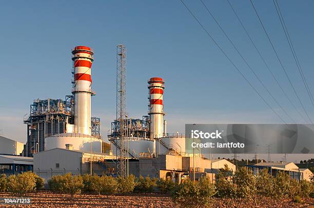 Central Térmica - Fotografias de stock e mais imagens de Borracha - Material - Borracha - Material, Carvão, Chaminé - Estrutura Feita pelo Homem