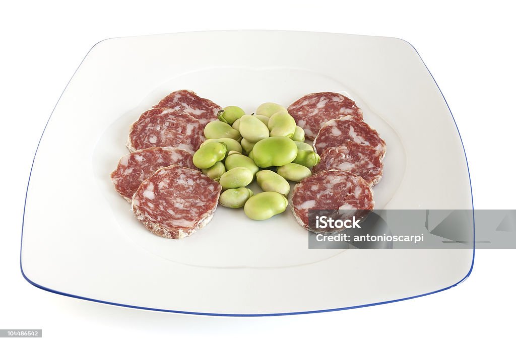 Prato com feijão de fava, fatias de embutidos - Foto de stock de Alimentação Saudável royalty-free
