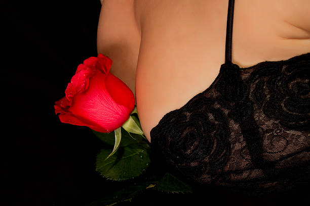 ローズの乳房 - sensuality sex symbol women breast ストックフォトと画像