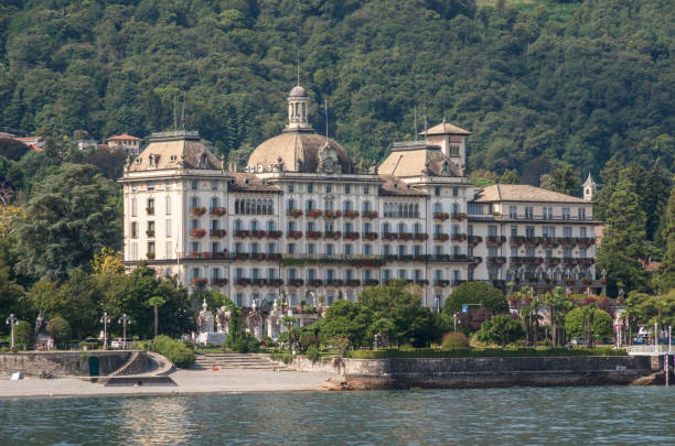 grand hotel des iles borromees and stresa town embankment, view from lake. italy - tourist resort lake italy scenics imagens e fotografias de stock