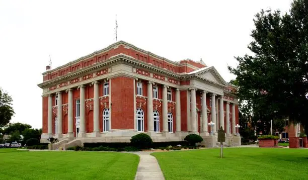 Photo of DeSoto County Courthouse