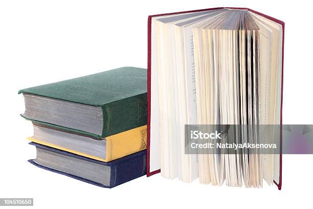 Livros - Fotografias de stock e mais imagens de Aberto - Aberto, Amarelo, Amontoar