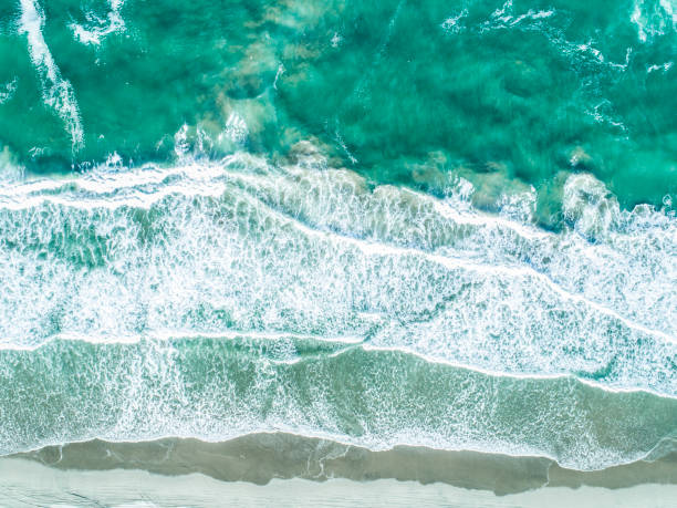 istock White waves are occurring in the sea 1045155038