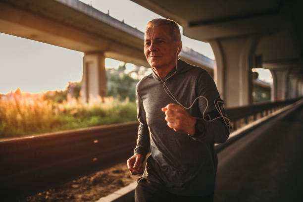 Old Man Running Pictures | Download Free Images on Unsplash