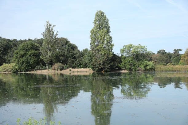 istock lac of paris 