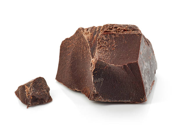 istock pieces of dark chocolate 1045316968