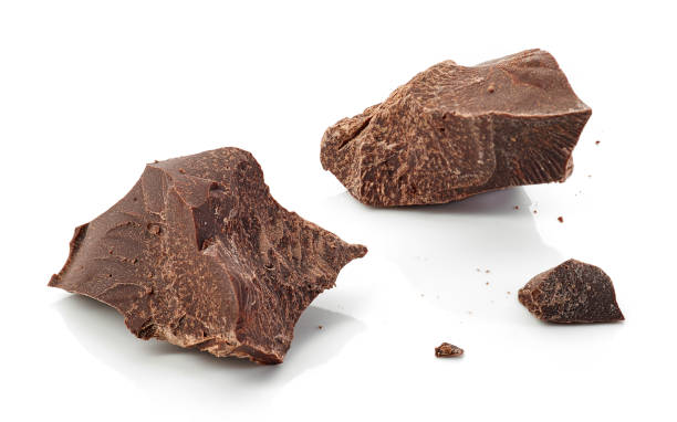 istock pieces of dark chocolate 1045317060