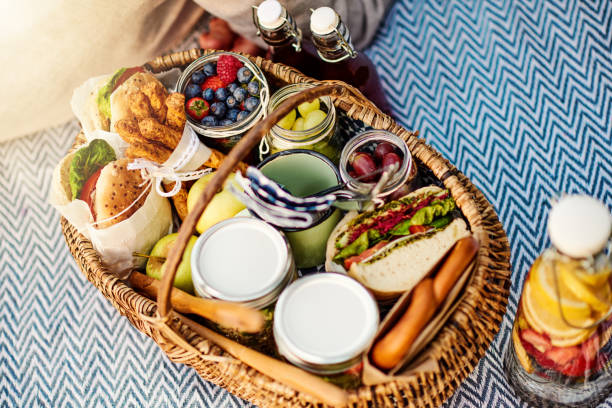 All our favorites! Shot of food at a picnic setting picnic stock pictures, royalty-free photos & images