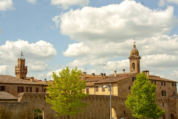 istock The medieval city oof Buonconvento in Tuscany 1045387518