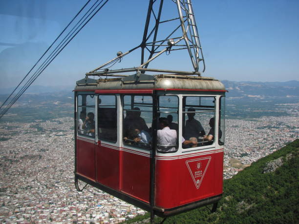 uludag old ropeway cabin, bursa, turkey - telpher imagens e fotografias de stock