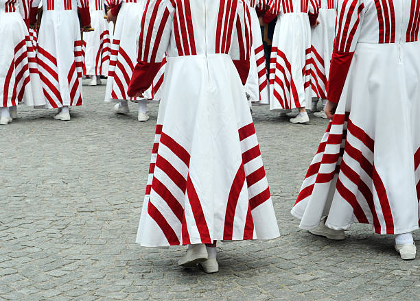 istock Dancers in the street 104546271