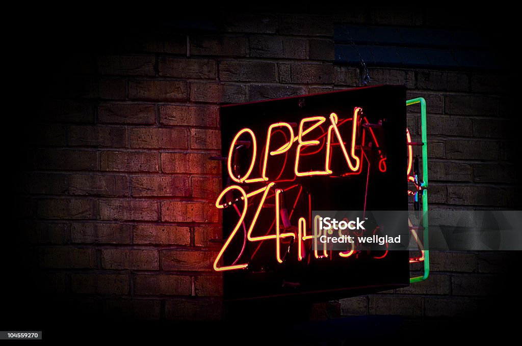 open 24 hours neon sign - Royalty-free Aberto 24 Horas Foto de stock