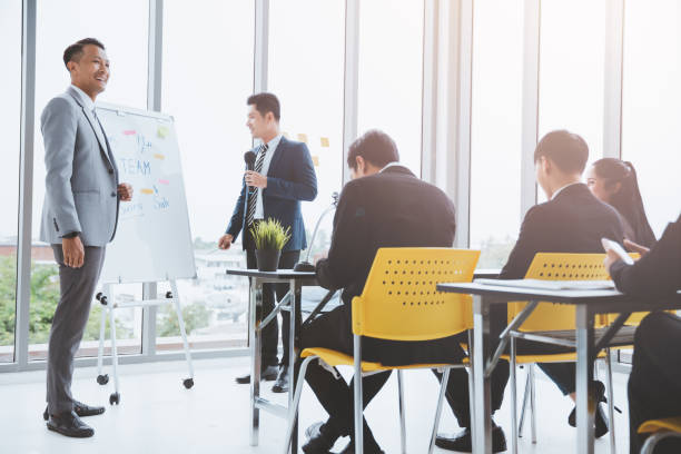 istock Asian Business men trainer 1045699858