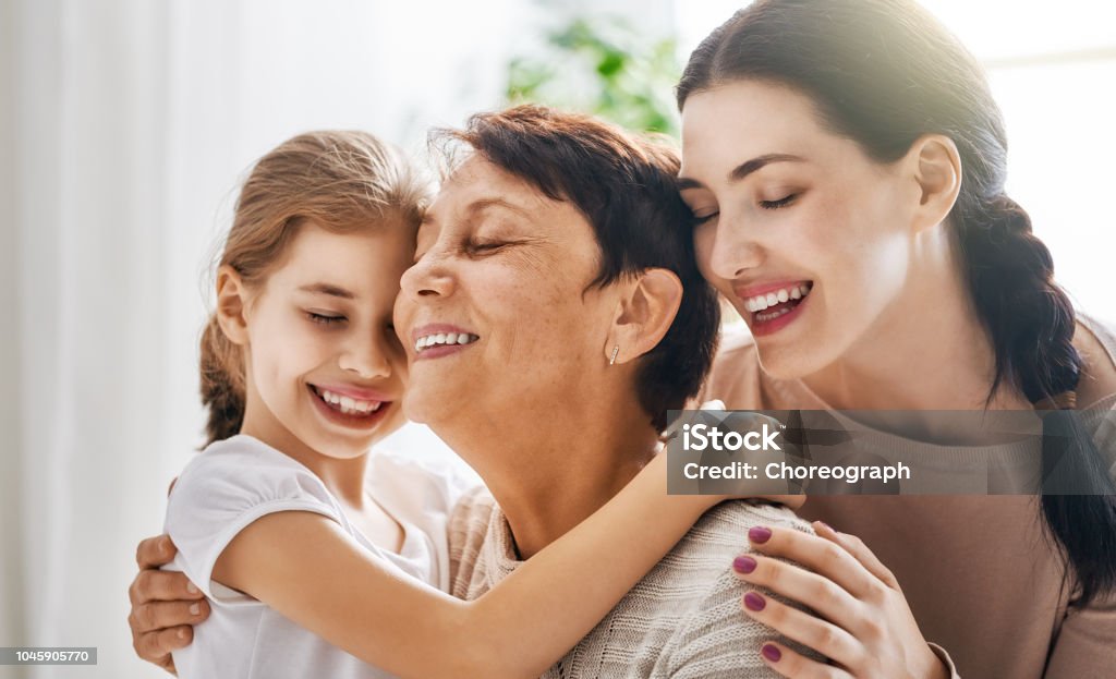 Mädchen, deren Mutter und Großmutter - Lizenzfrei Mutter Stock-Foto