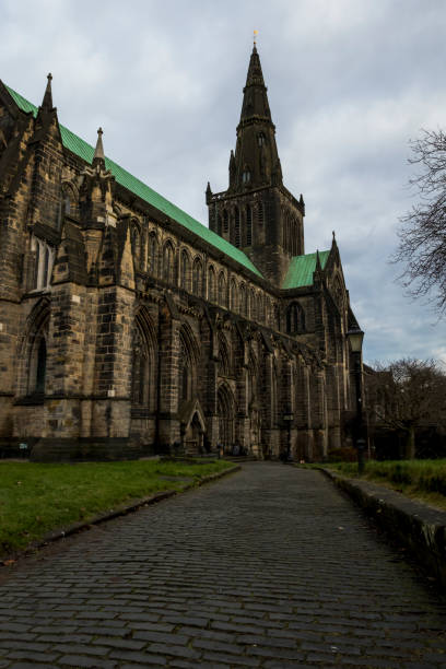 St Mungo's Glasgow Cathedral on Castle Street St Mungo's Glasgow Cathedral on Castle Street, Scotland kirkyard stock pictures, royalty-free photos & images