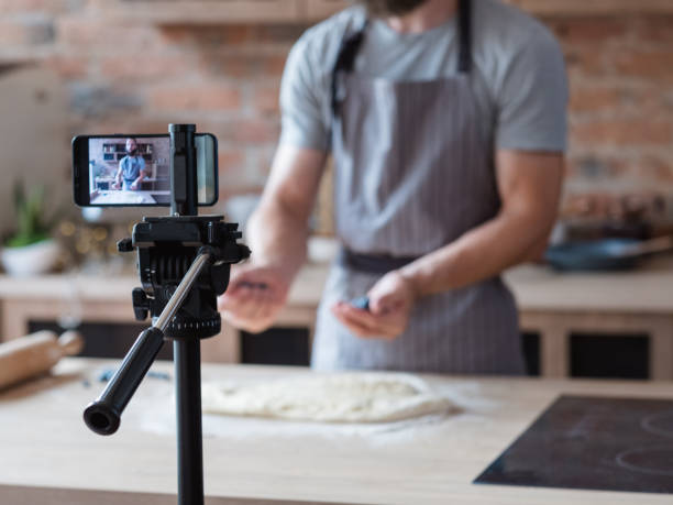 istock technology video shoot phone camera food blogger 1046088580