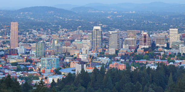 istock Portland Skyline - Oregon 1046133154