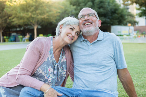 istock Couple enjoy date in cit park 1046150436