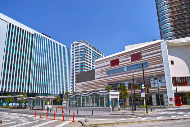 武蔵小杉駅東口の風景 - ショッピングセンター ストックフォトと画像