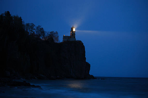 lighthouse - split rock lighthouse state park stockfoto's en -beelden
