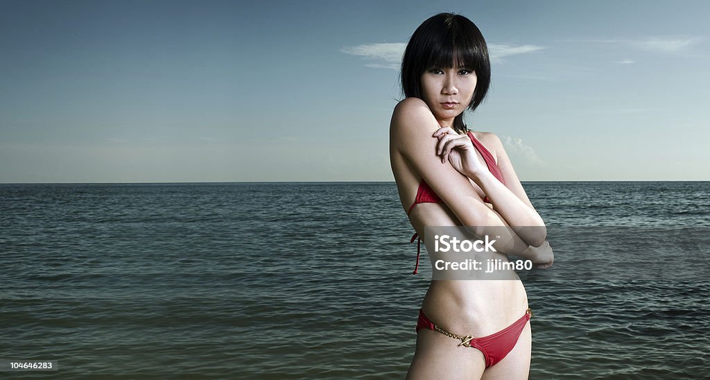 Photo de chinois asiatique modèle en bikini rouge - Photo de Adolescent libre de droits