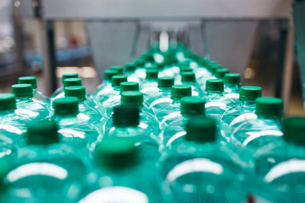 istock Water bottling factory 1046491568