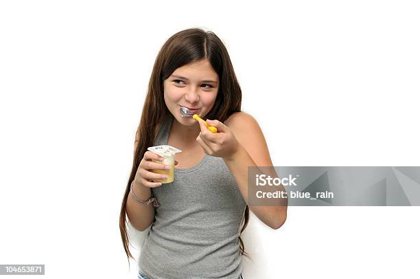 Mädchen Mit Joghurt Stockfoto und mehr Bilder von Joghurt - Joghurt, Teenager-Alter, Essen - Mund benutzen