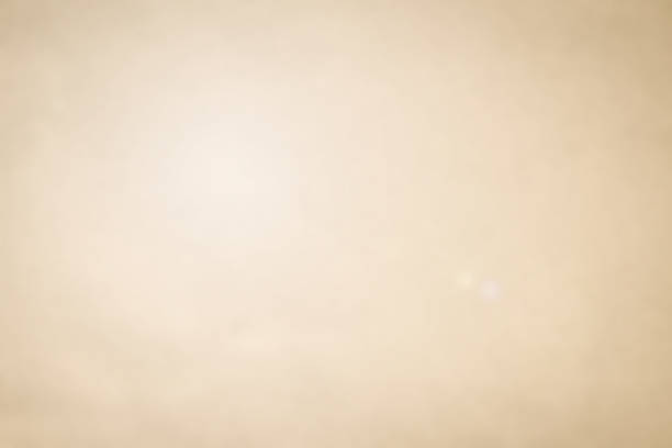 fotografii de stoc, fotografii și imagini scutite de redevențe cu abstract neclare simplu bej și fundal de culoare bronz cu efect de lumină albă pentru design ca prezentare, anunțuri, banner concept - fundal maro