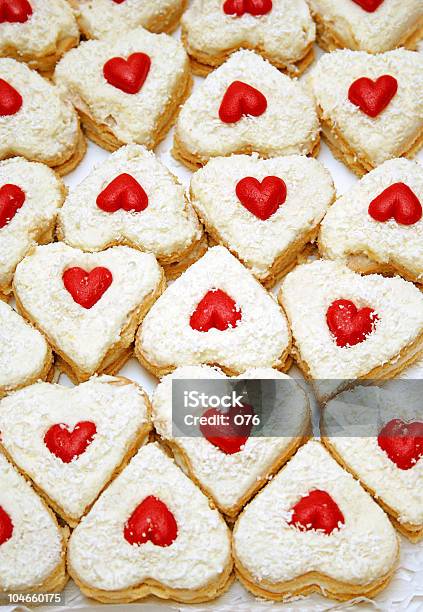 Valentinstag Herzen Cookies Stockfoto und mehr Bilder von Besonderes Lebensereignis - Besonderes Lebensereignis, Dessert, Erdbeere