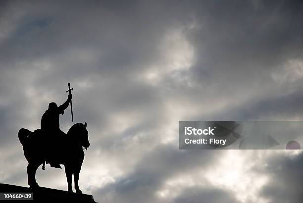Statua Di Knight - Fotografie stock e altre immagini di Cavaliere - Cavaliere, Cavallo - Equino, Francia