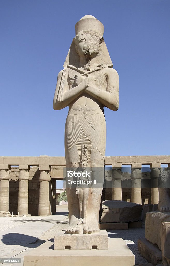 Ramses II nel quartiere di Amon-Nuovo - Foto stock royalty-free di Divinità