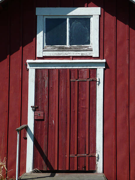 istock red entrance door 104664778