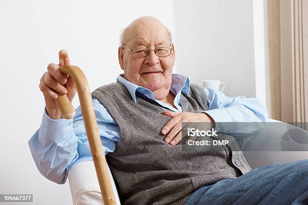 행복한 남자 인물 사진 의자에 선임 남자에 대한 스톡 사진 및 기타 이미지 - 남자, 80-89세, 노인 남자