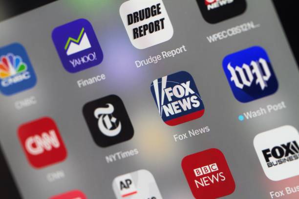 grouping of popular news mobile apps - nbc imagens e fotografias de stock