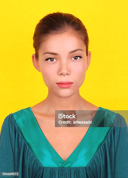 Schöne Junge Frau Porträt Stockfoto und mehr Bilder von Sonnenbräune - Sonnenbräune, Weiblicher Teenager, Attraktive Frau