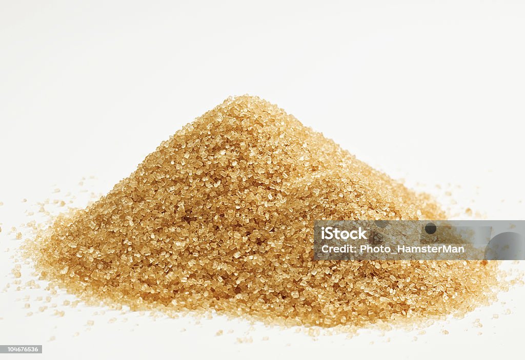 Caña de azúcar hill Aislado en blanco - Foto de stock de Azúcar morena libre de derechos
