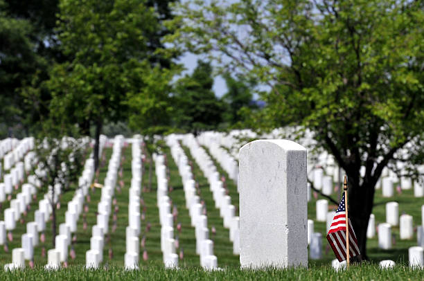 ein tod zu viele - arlington national cemetery arlington virginia cemetery national landmark stock-fotos und bilder