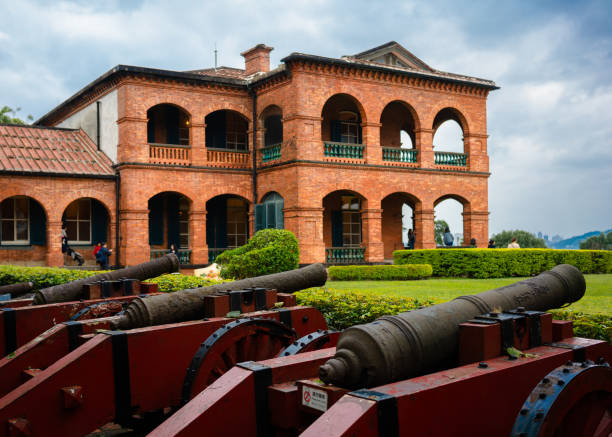 vista de fort santo domingo en tamsui distrito nuevo taipéi - house residential structure colonial style landscape fotografías e imágenes de stock