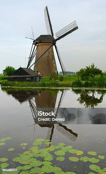 Holländische Windmühlen Stockfoto und mehr Bilder von Alt - Alt, Altertümlich, Architektur