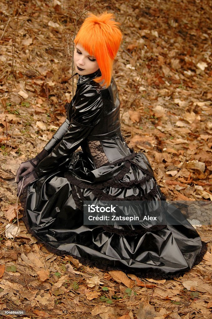 Jesień dziewczyna w stroju gotyckiej - Zbiór zdjęć royalty-free (PVC)