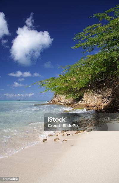 Foto de Caribbean Beach e mais fotos de stock de Antígua - Antígua e Barbuda - Antígua - Antígua e Barbuda, Antígua - Guatemala Ocidental, Areia