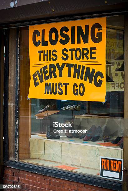 Closing Down Store Sign In Yellow Stock Photo - Download Image Now - Going Out Of Business, Business, Sale