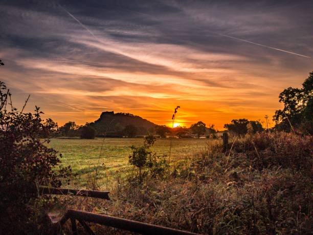 Burwardsley rural sunrise on a cool morning Burwardsley rural sunrise on a cool morning chester england stock pictures, royalty-free photos & images