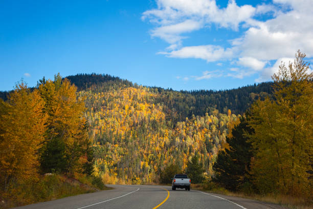 istock Autumn Drive in the Okanagan 1047163098