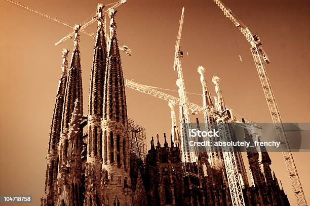 Powstanie Katedra - zdjęcia stockowe i więcej obrazów Antoni Gaudí - Antoni Gaudí, Architektura, Barcelona - Hiszpania