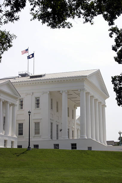 istock Virginia State Capitol - Richmond 104719176