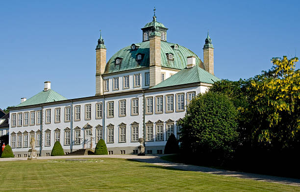istock Backside  of Fredensborg Palace 104719700