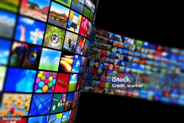 Streaming Mediatechnologie Und Multimediakonzept Stockfoto und mehr Bilder von Kinofilm - Kinofilm, Filmrolle, Soziales Netzwerk